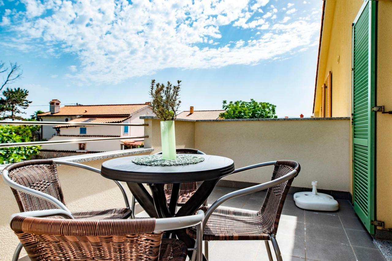 Lavanda Apartments&Studios Pinezići Dış mekan fotoğraf