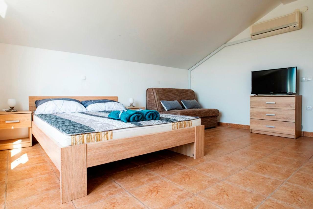 Lavanda Apartments&Studios Pinezići Dış mekan fotoğraf