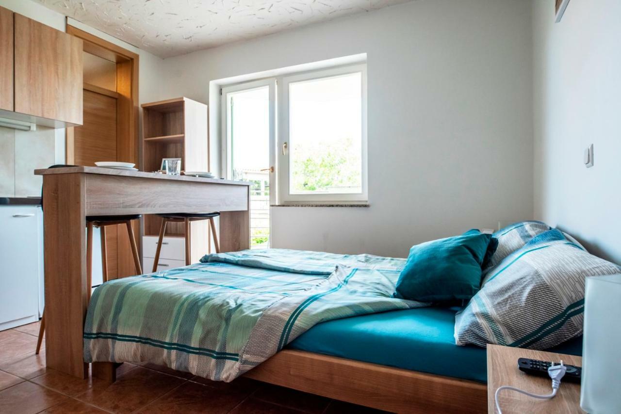 Lavanda Apartments&Studios Pinezići Dış mekan fotoğraf