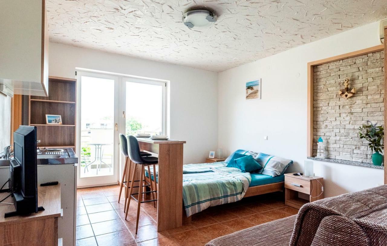 Lavanda Apartments&Studios Pinezići Dış mekan fotoğraf