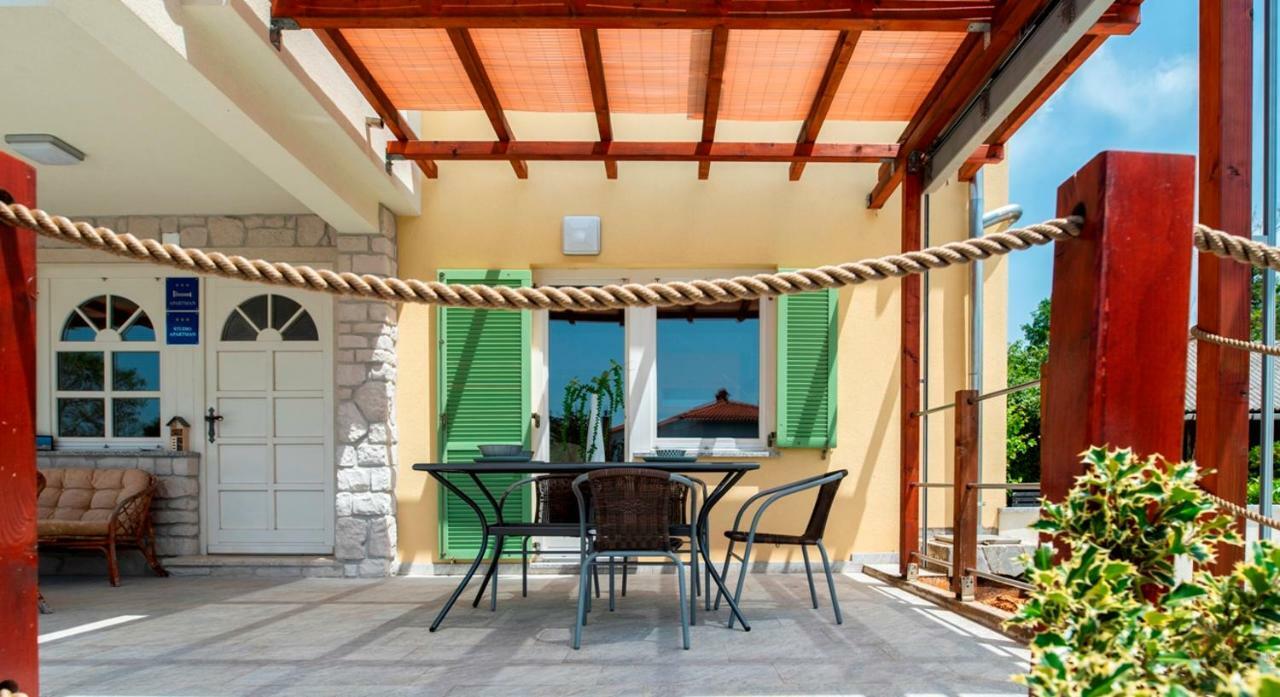 Lavanda Apartments&Studios Pinezići Dış mekan fotoğraf