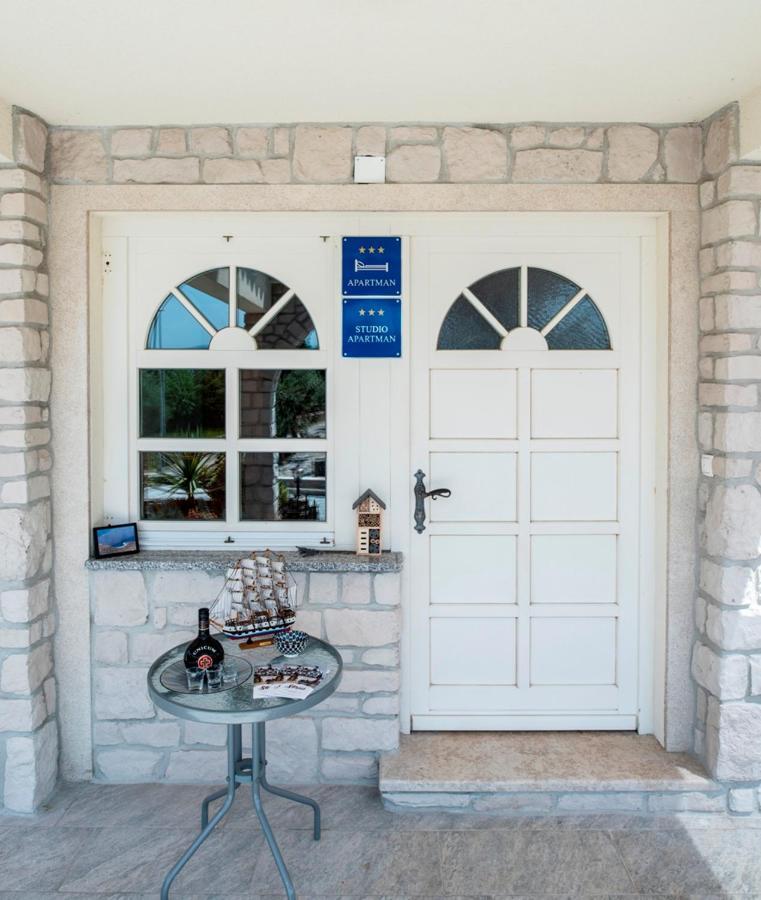 Lavanda Apartments&Studios Pinezići Dış mekan fotoğraf