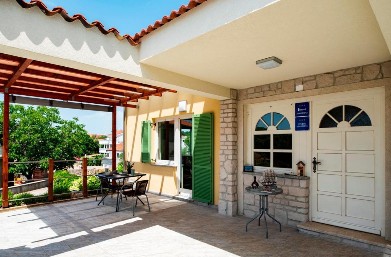 Lavanda Apartments&Studios Pinezići Dış mekan fotoğraf